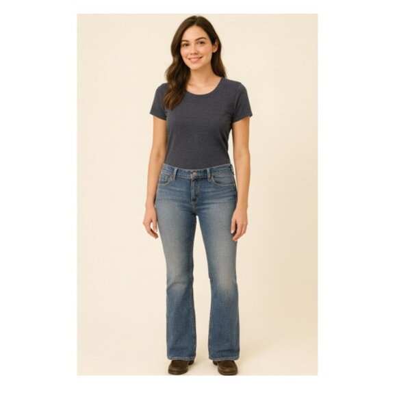 Calvin Klein Light Wash Bootcut Jeans (Size 28/6) - Picture 1 of 5